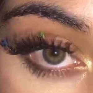 Meet your Posher, Alexandra